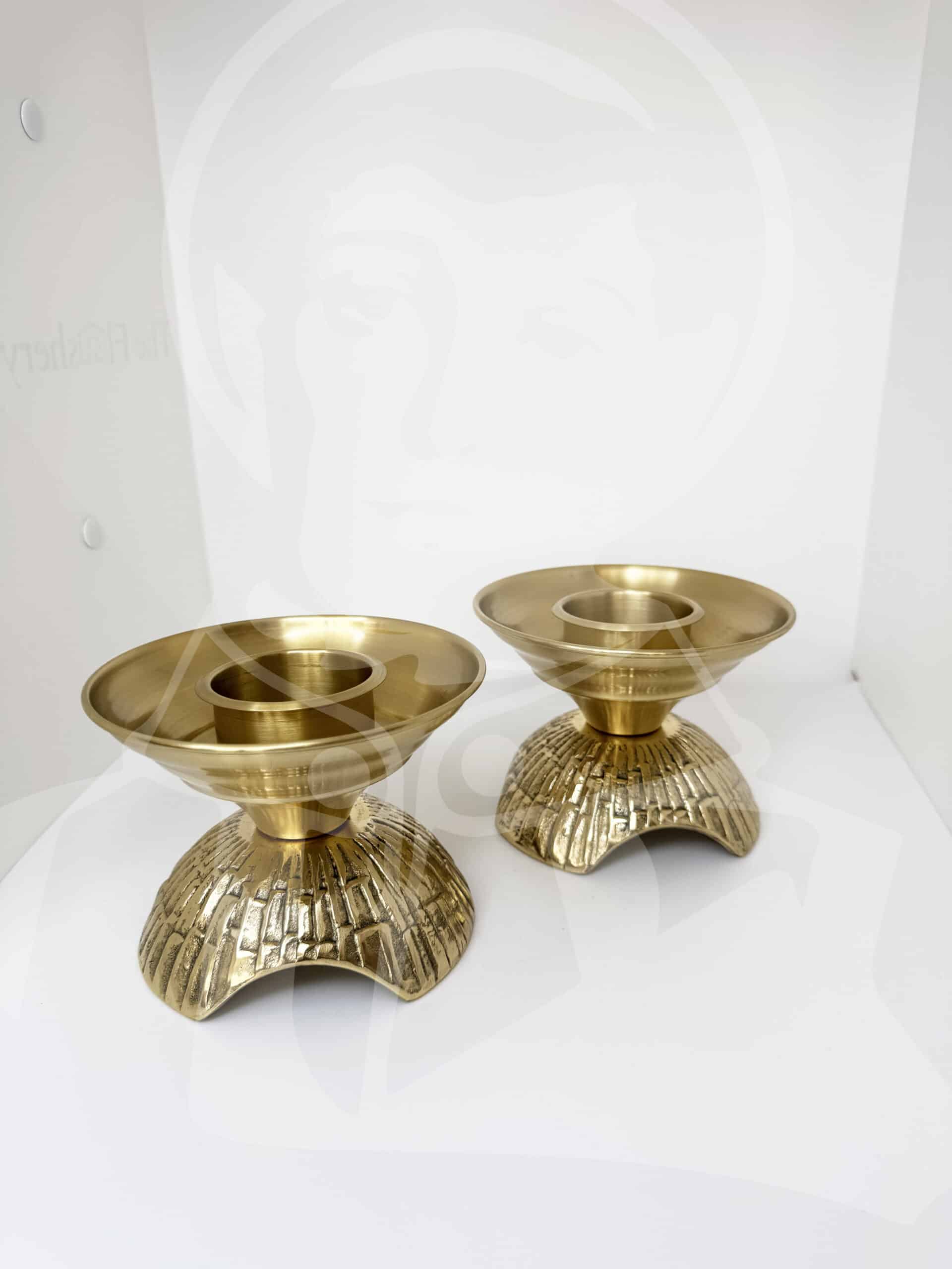 Castiçal de Altar Dourado