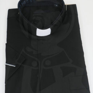 Camisa Manga Curta com Cabeção - Preto