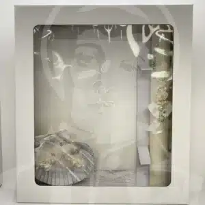 Kit de Batismo com Vela, Concha e Toalha - Branco