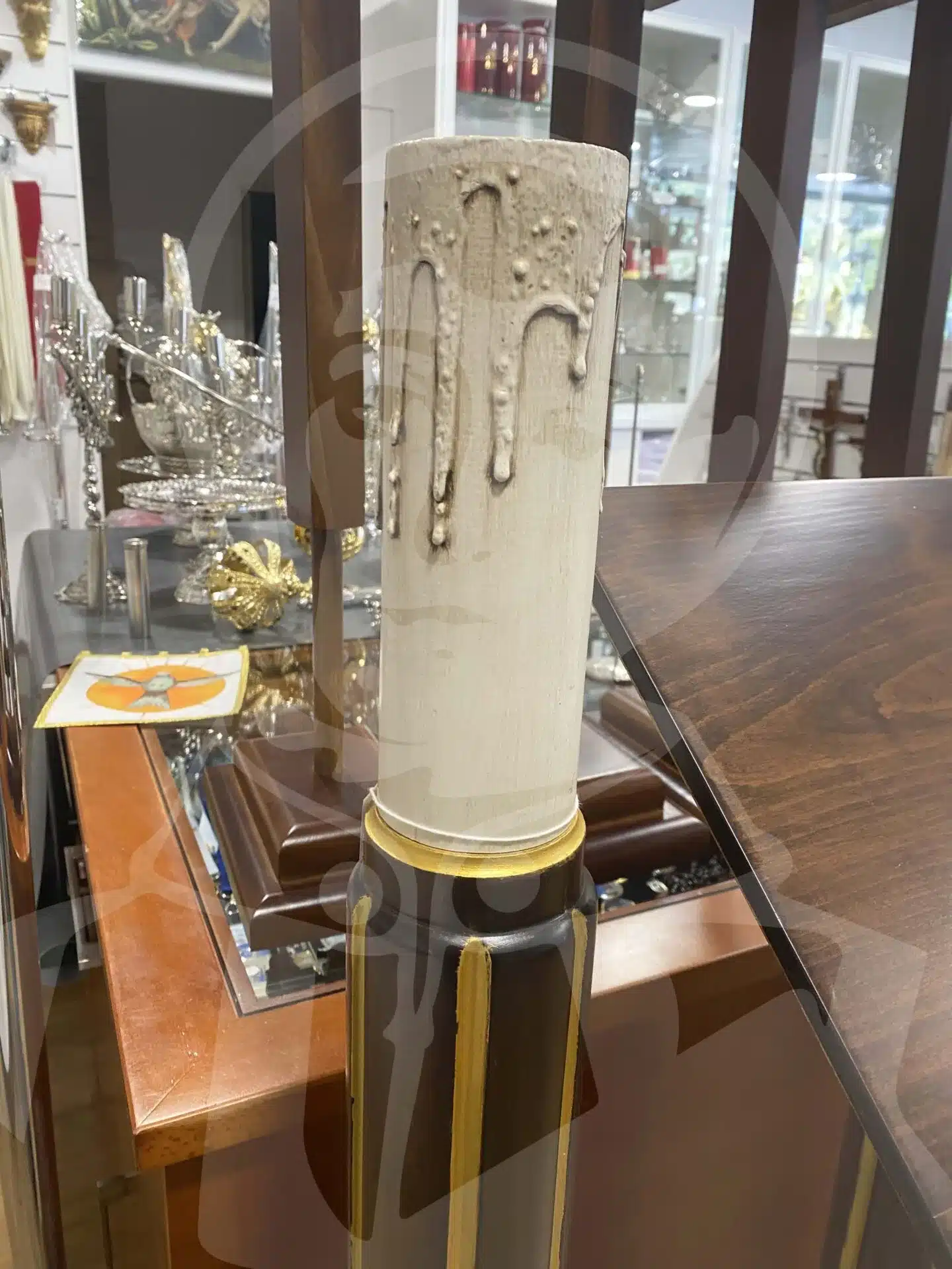 Tocheiro em Madeira com Imitação de Vela - Image 2