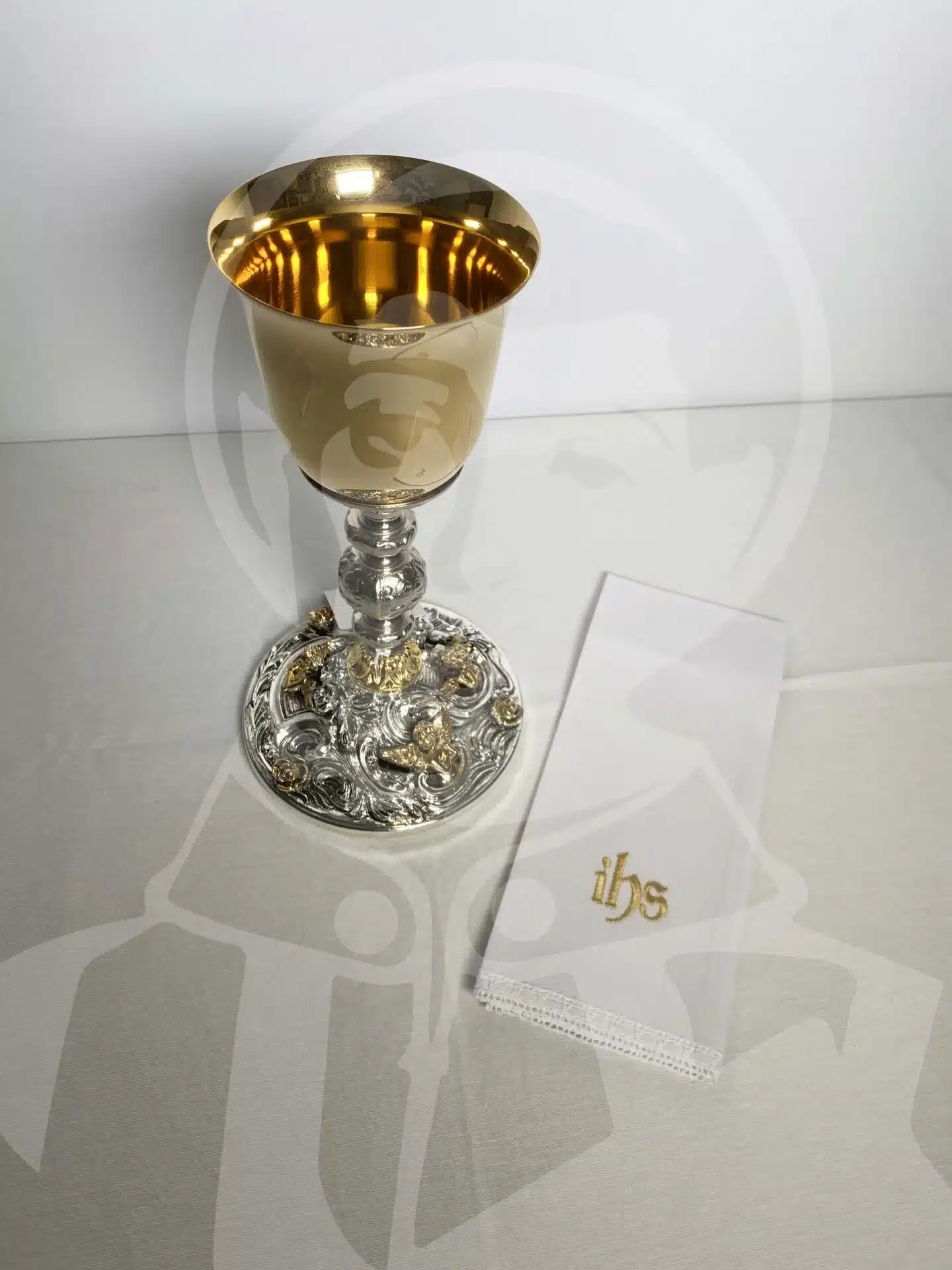Sanguíneo 100% Linho com Bordado IHS com Renda - Image 2